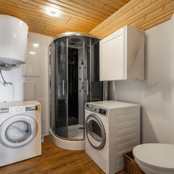 Voose Paikesekodu peamaja duss